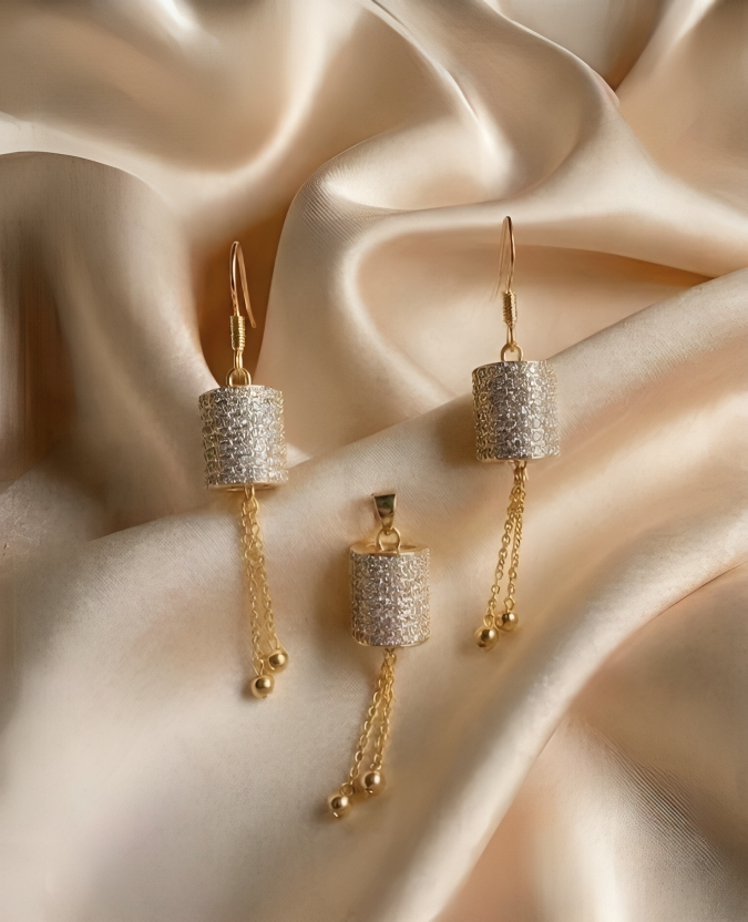 Luxury Crystal Cylinder Jewelry Set – Gold Tone Pendant & Tassel Earrings