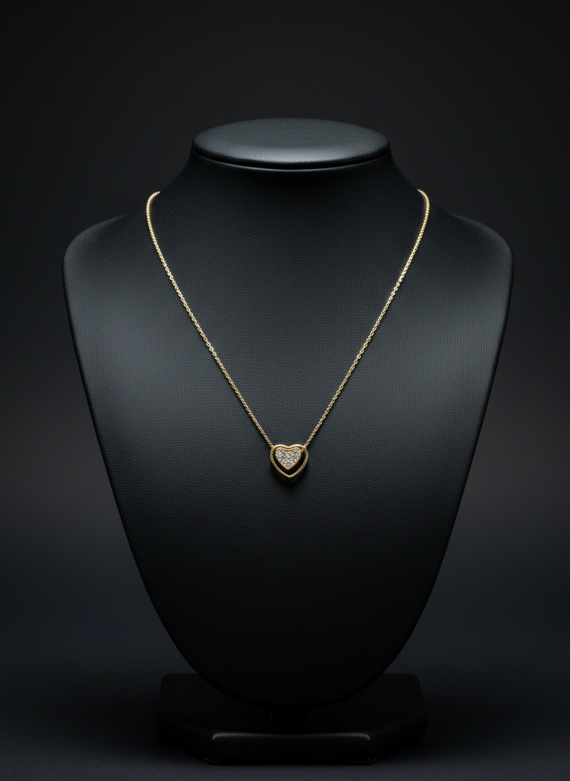 Elegant Gold Heart Crystal Pendant Necklace – Minimal Love Design